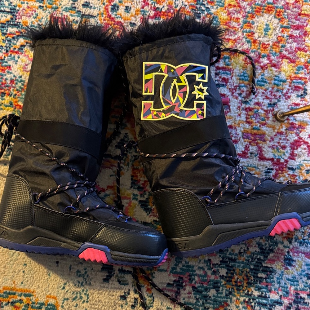 DC Chalet 2.0 SE J Snow Boots Size 9